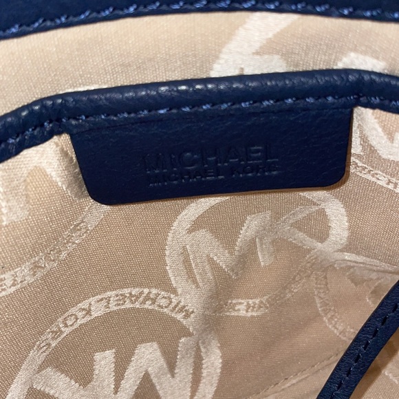 NEW Brand New Navy Blue Michael Kors Shoulder Bag 13x13 - Picture 6 of 6